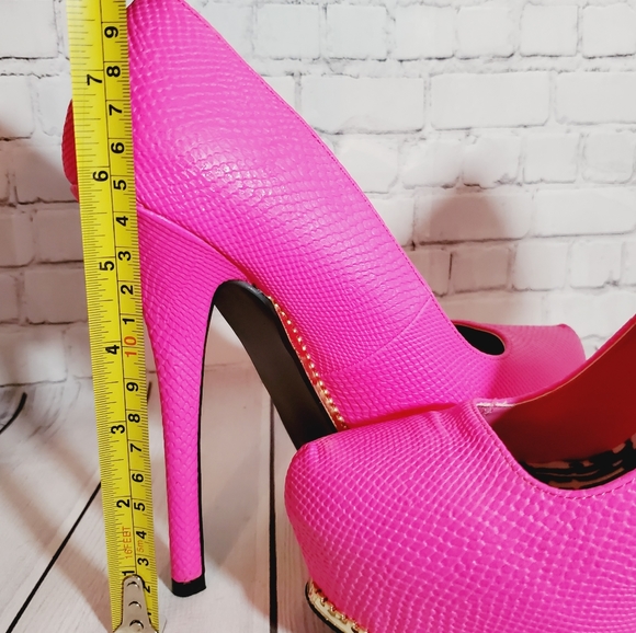 Qupid  Mady Hot pink Platform stilettos - Picture 10 of 10